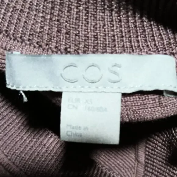 COS asymmetric crew neck sweater 419376 dusty purple - Picture 3 of 5